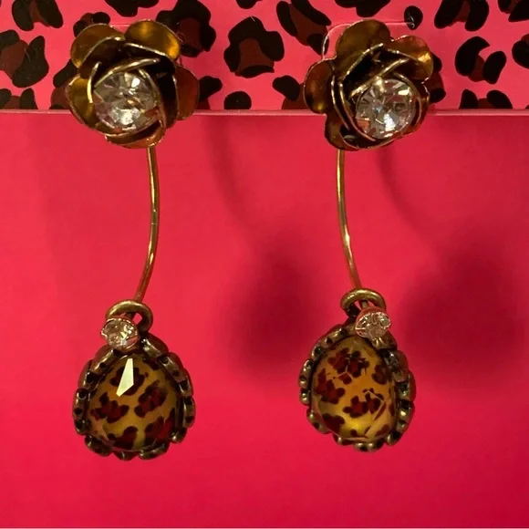 BETSEY JOHNSON- Gold Tone Leopard Drop Earrings - Picture 1 of 4